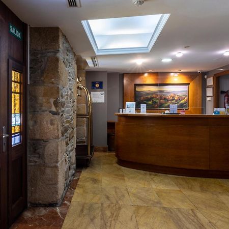 Hotel Aroi Bierzo Plaza Понферада Екстериор снимка